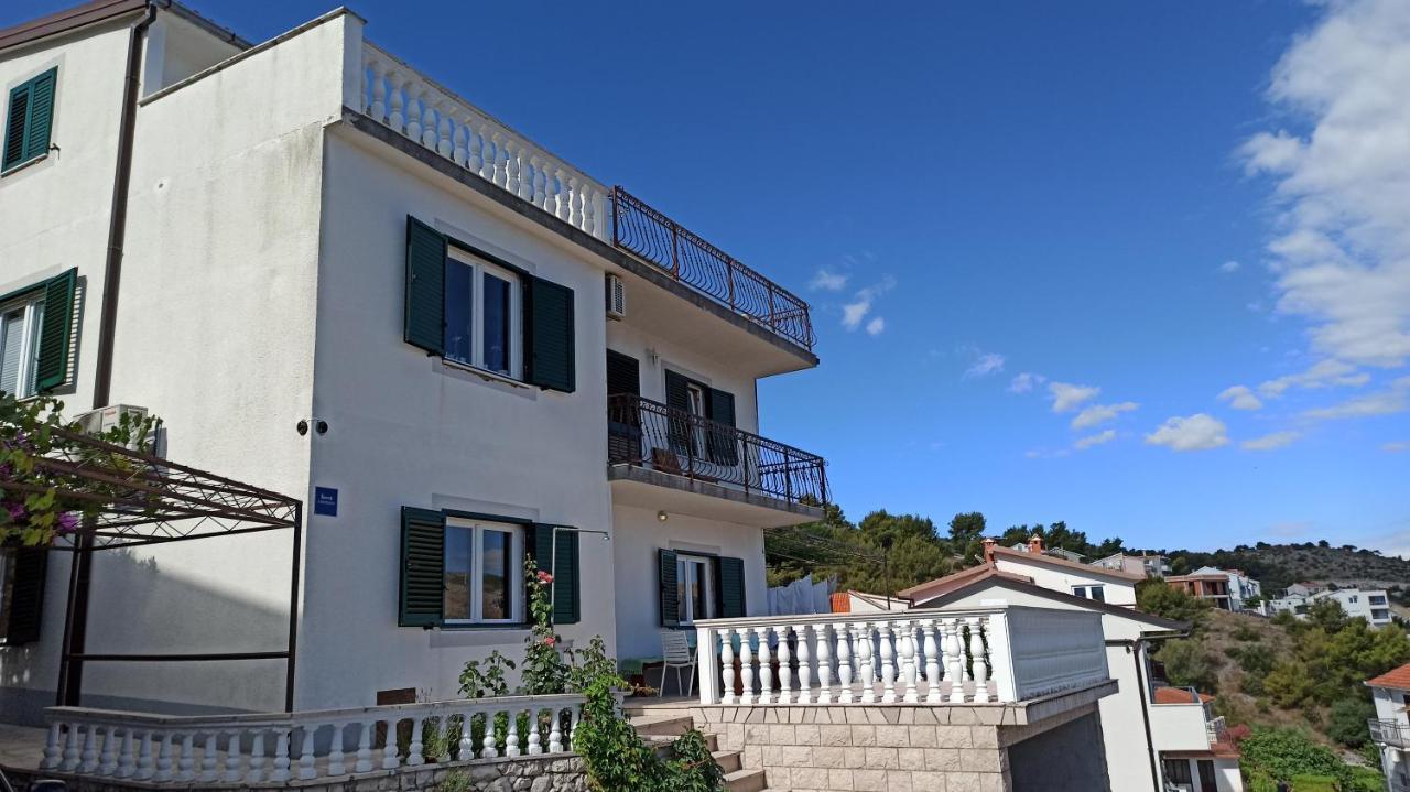 Apartments Zuzul - トロギール エクステリア 写真
